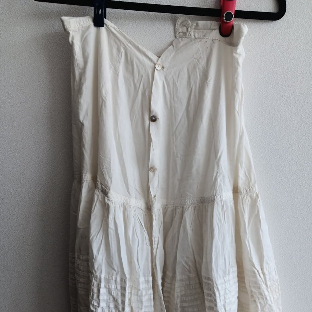 Strapless Button-Up White Plus Size Dress